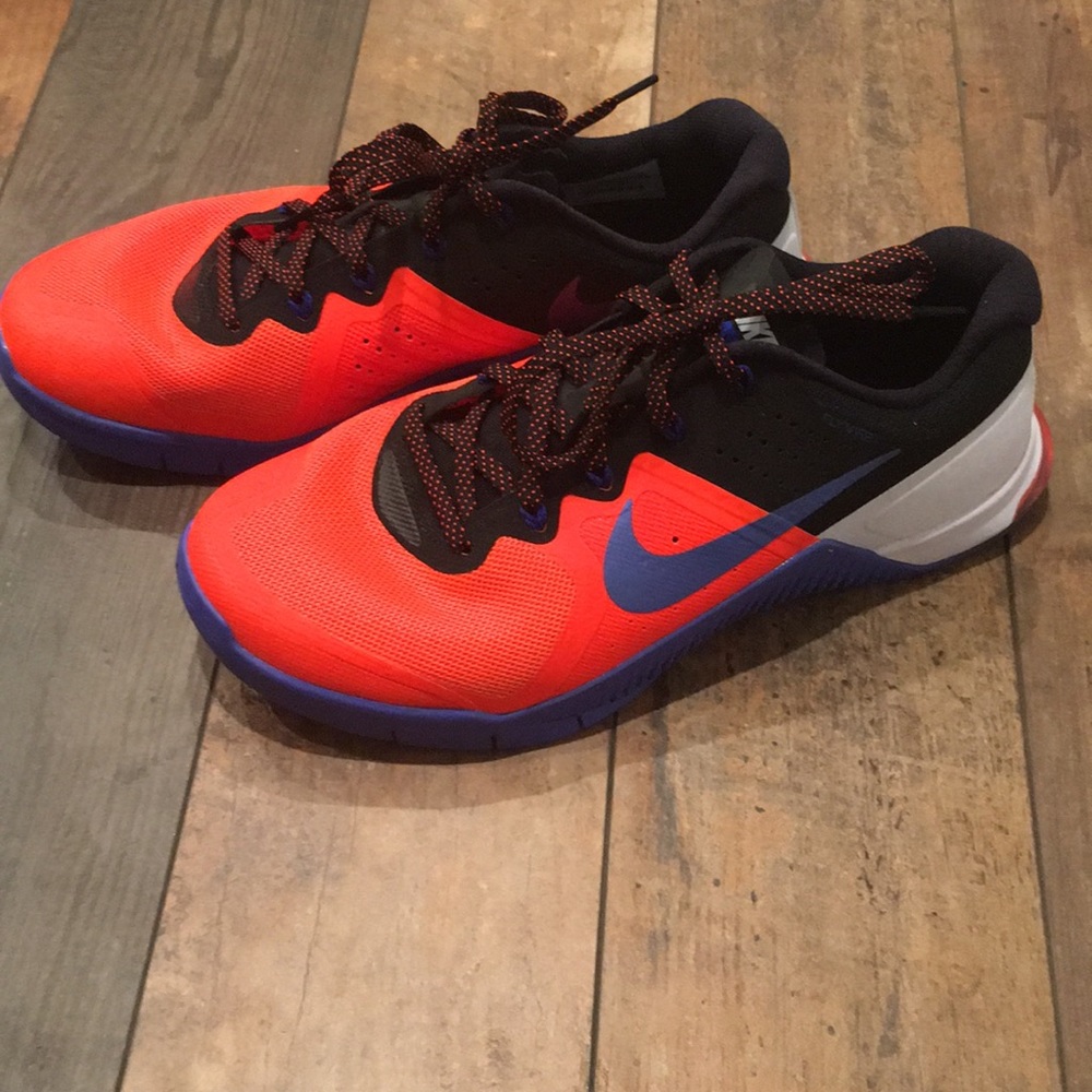 Like New Nike Metcon 2 Cross Trainer, Size 9.